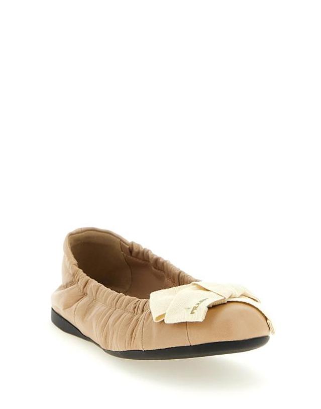 프라다 [해외직구] 26SS 프라다 플랫 슈즈 PR327872BM BEIGE 착용컷
