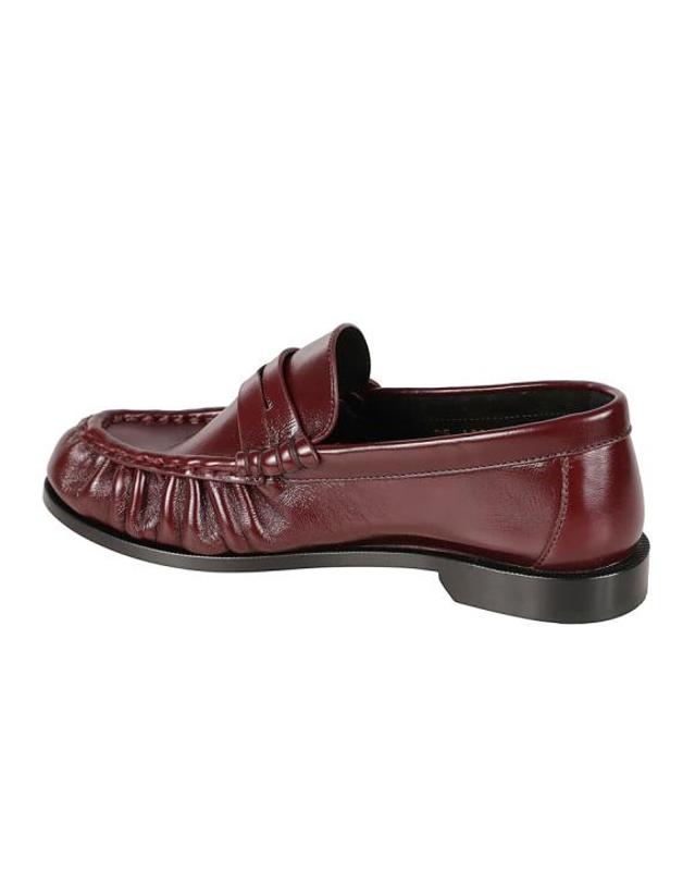 생로랑 [해외직구] 26FW 생로랑 빈티지 보르도 소프트 가죽 로퍼 A001MMAAFGB6629 Burgundy 착용컷
