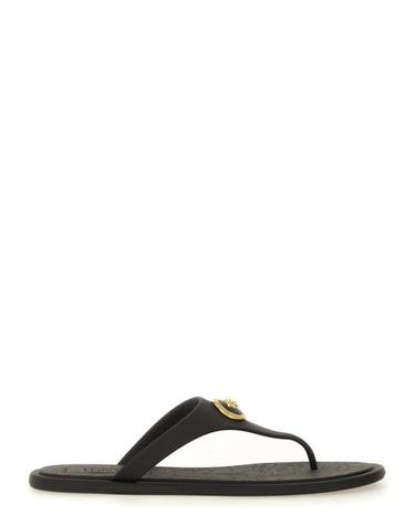 [해외직구] 26FW 베르사체 알리아 러버 플랫 샌들 10162481A10983 1B00V BLACK