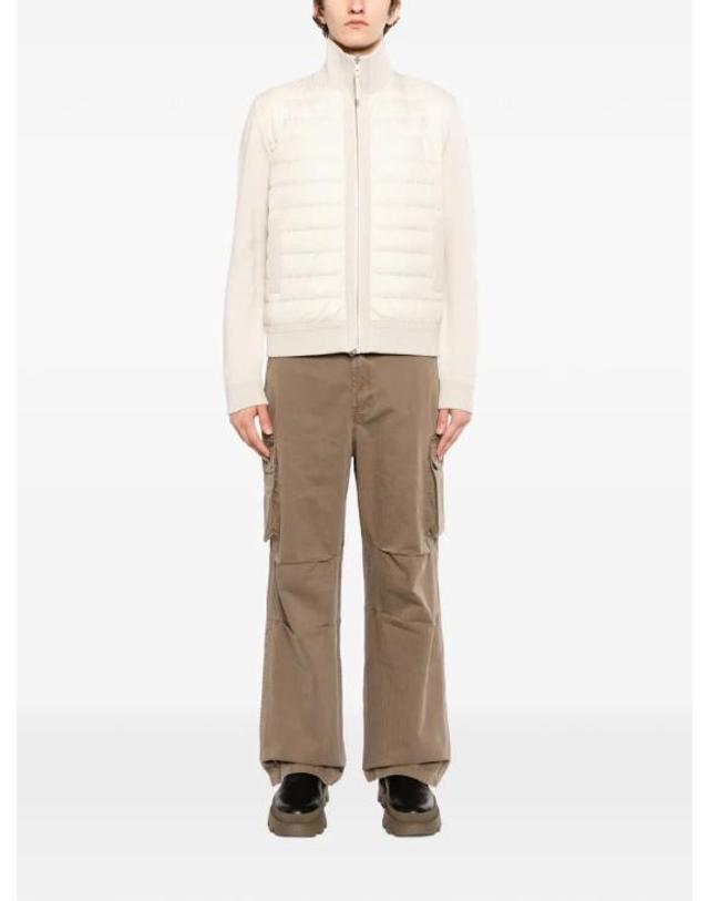 몽클레어 [해외직구] 26SS 몽클레어 스웨터 L10919B00011M1131 20F LIGHT BEIGE 착용컷