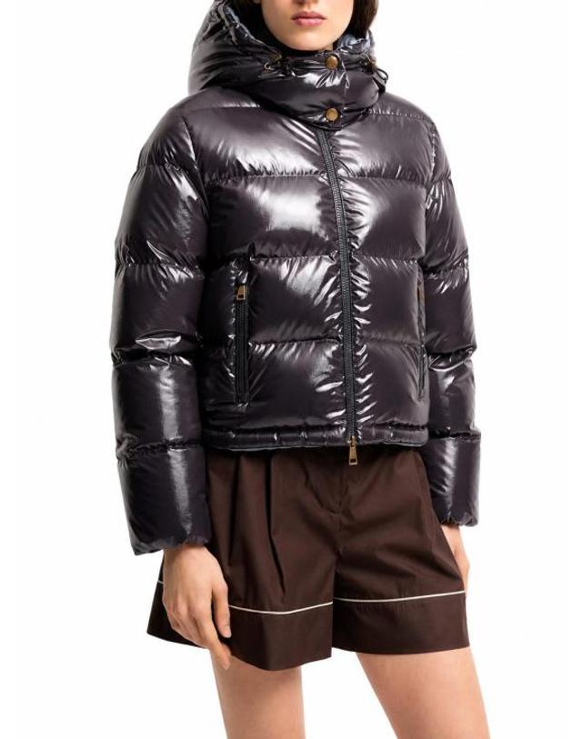 몽클레어 [해외직구] 26FW 몽클레어 숏패딩 L20931A00031597EU 778 NAVY 착용컷