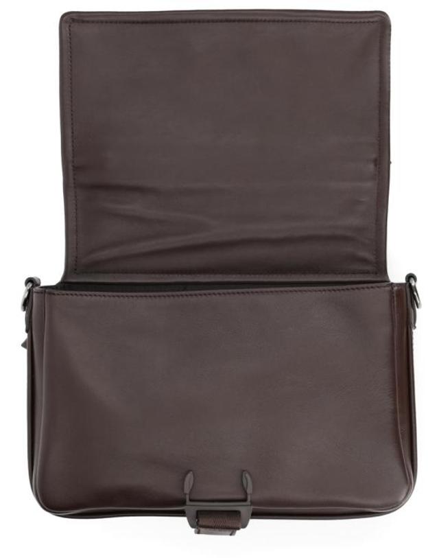 펜디 [해외직구] 26FW 펜디 플럭스 메신저백 7VA685 AV8BF1VTT BROWN 착용컷