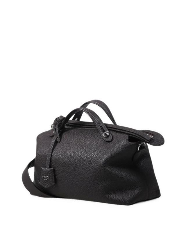 펜디 [해외직구] 26FW 펜디 바이 더 웨이 소프트 미디움 백 8BL155B1J5F0TU7 Dark brown 착용컷