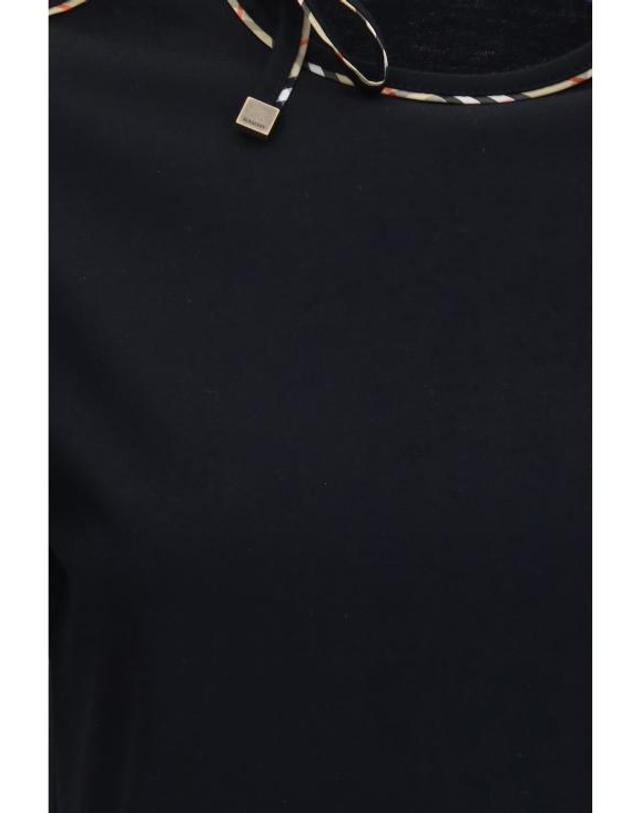 버버리 [해외직구] 26FW 버버리 반팔 티셔츠 8126134 A1189 BLACK 착용컷