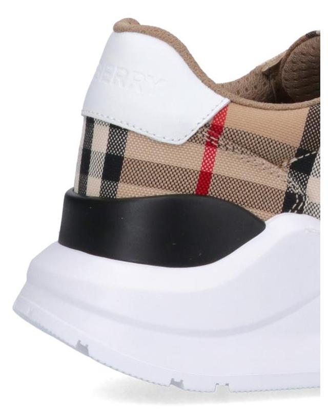 버버리 [해외직구] 26FW 버버리 빈티지 체크 벨크로 8050509 A7028 Beige 착용컷