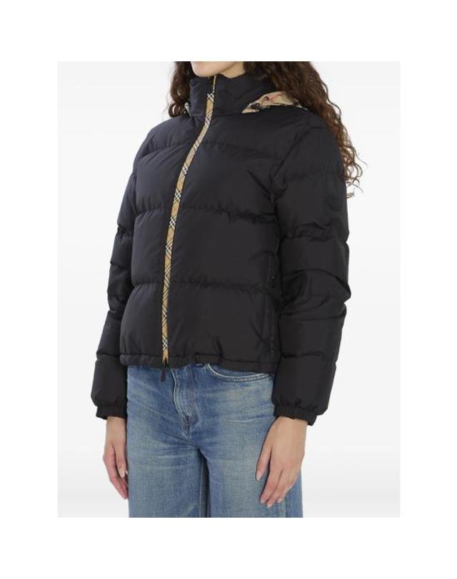 버버리 [해외직구] 26FW 버버리 체크 테이프 앰블사이드 푸퍼 자켓 8110250 AMBLESIDE A1189 BLACK 착용컷