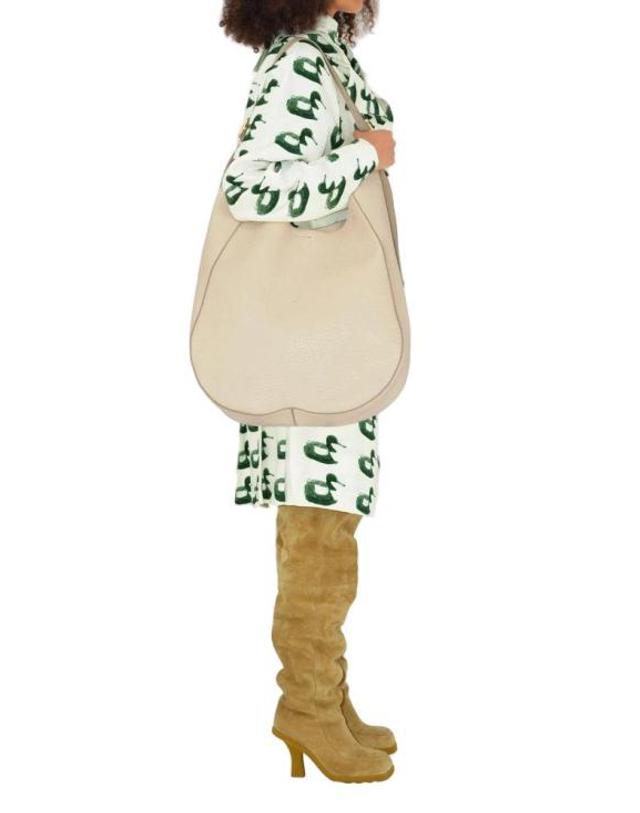 버버리 [해외직구] 버버리 숄더백 80758481 ONESIZE Burberry WHITE 착용컷
