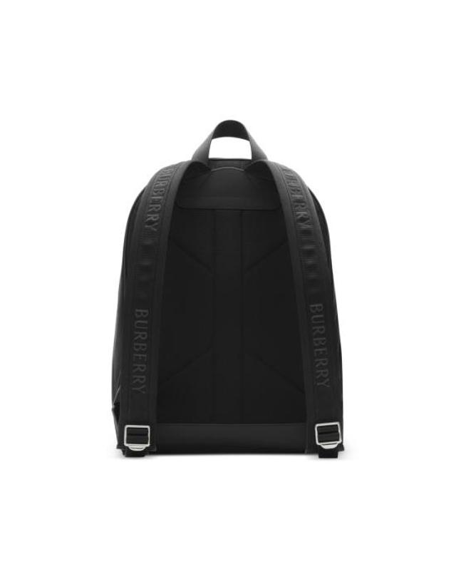 버버리 [해외직구] 26FW 버버리 백팩 8126753 ML JETT A1189 BLACK 착용컷