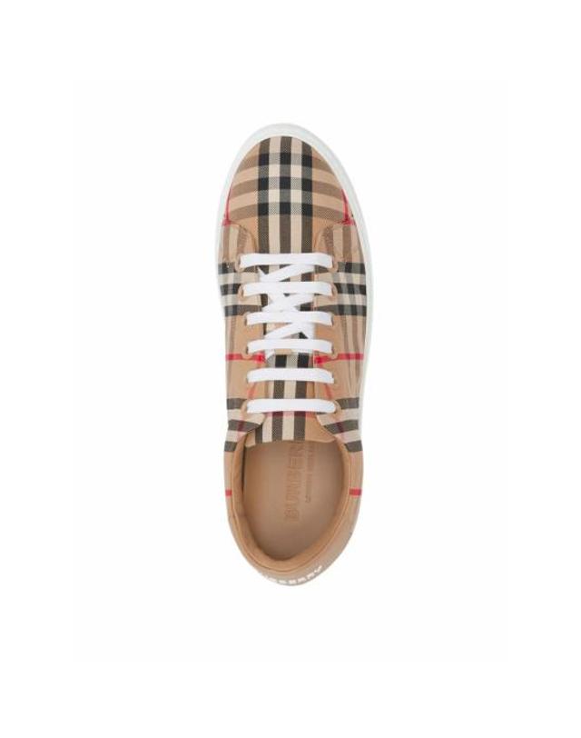 버버리 [해외직구] 26FW 버버리 체크 레더 스니커즈 8049777 LF TRN NEW A7026 NEUTRALS BLACK 착용컷