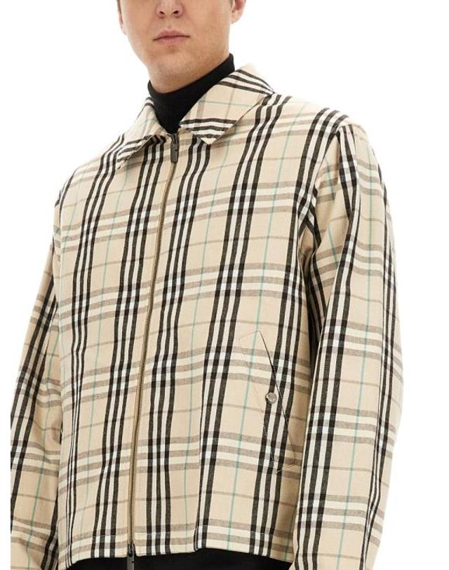 버버리 [해외직구] 25SS 버버리 체크 코튼 해링턴 자켓 8101040 C1849 BEIGE 착용컷