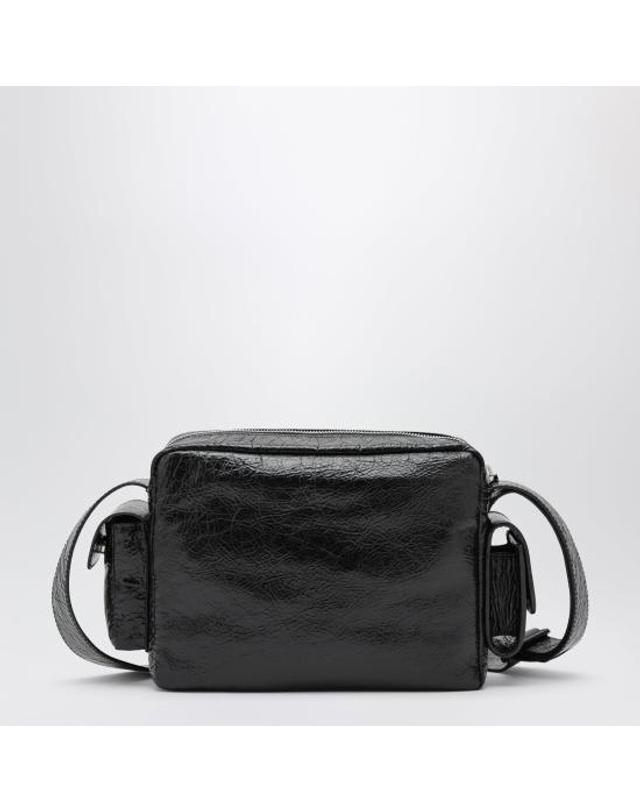 발렌시아가 [해외직구] 26FW 발렌시아가 수퍼비지 카메라백 A000L6210C8 Black 착용컷