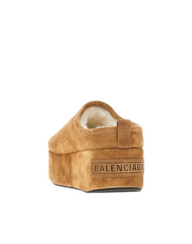 발렌시아가 [해외직구] 26FW 발렌시아가 알래스카 소프트 플랫폼 뮬 825258WBFC1 Beige 착용컷