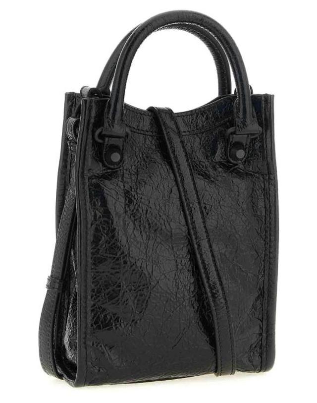 발렌시아가 [해외직구] 26FW 발렌시아가 르 시티 토트 폰 8734262ABFY1000 BLACK 착용컷