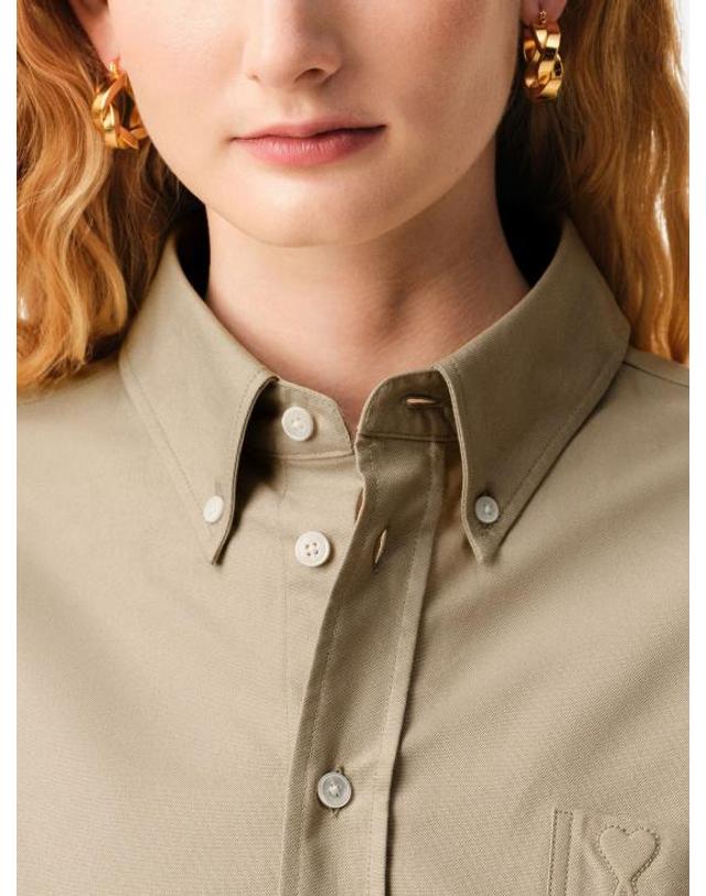 아미 [해외직구] 26SS 아미 톤온톤 하트 로고 크롭 오버사이즈 셔츠 FSH770CO0210 A036 BEIGE TAUPE 착용컷