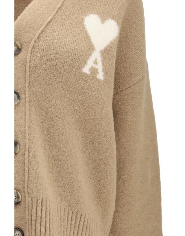 아미 [해외직구] 26FW 아미 빅 하트 로고 알파카 니트 가디건 UKC365KN0135 A278 BEIGE 착용컷