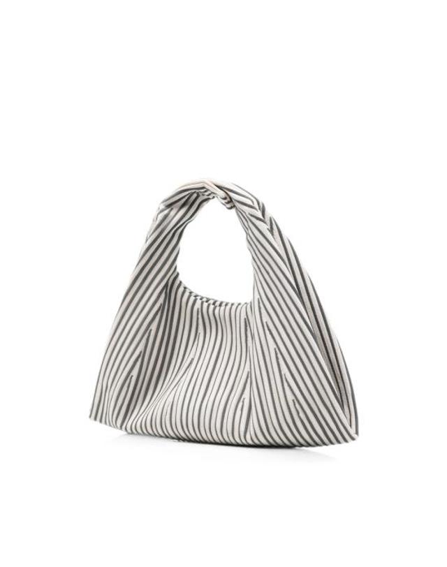 씨에프씨엘 [해외직구] 26FW 씨에프씨엘 토트백 CF012AG128 DKGRA NEUTRALS GREY 착용컷