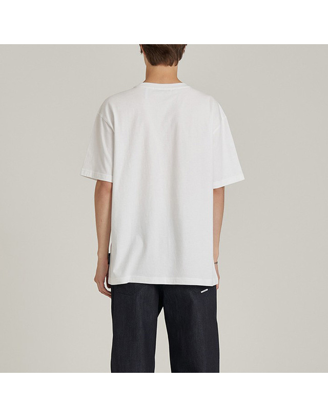 랩원오원 [LAB101] 그래픽 로고 아트웍 티셔츠 (WHITE) 착용컷