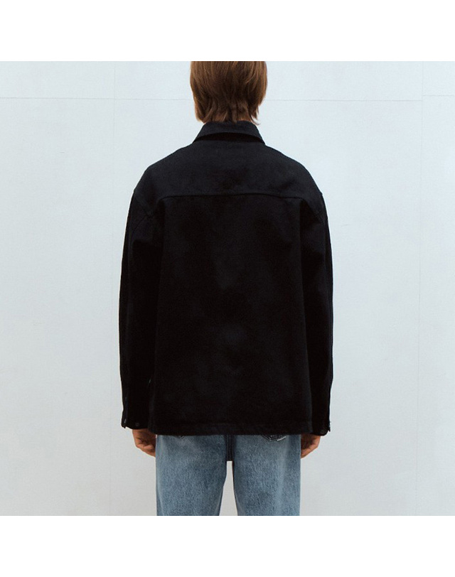 랩원오원 [LAB101] 세미오버핏 사이드 라인 포켓 데님 셔켓 (BLACK) 착용컷