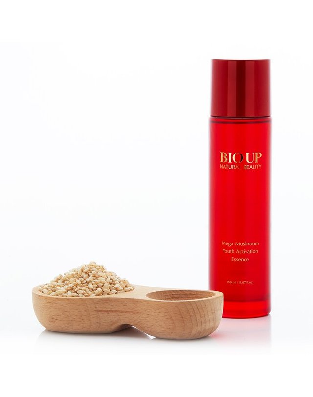 내추럴뷰티 Natural Beauty 바이오 업 메가 버섯 청소년 에센스 150ml 착용컷