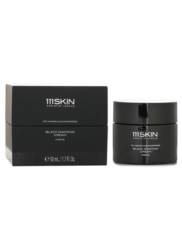 111스킨 원원원스킨 블랙 다이아몬드 크림 50ml 착용컷
