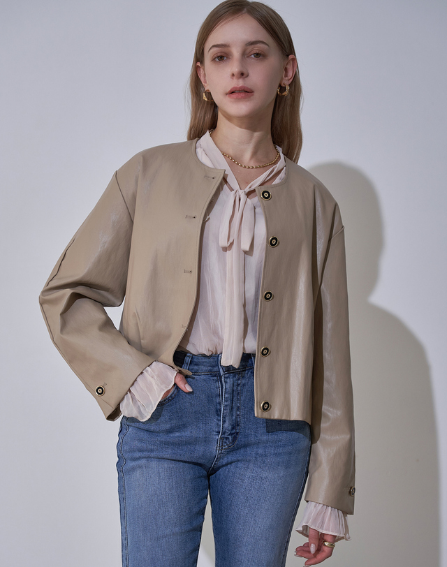 르니앤맥코이 노카라 라운드 페이크 레더 버튼 자켓 MM04JK406HJY 착용컷