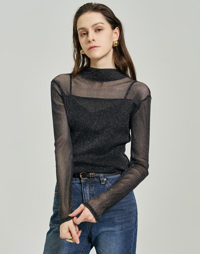 르니앤맥코이 펄 시스루 하이넥 티셔츠 MN10TS500FJY 착용컷