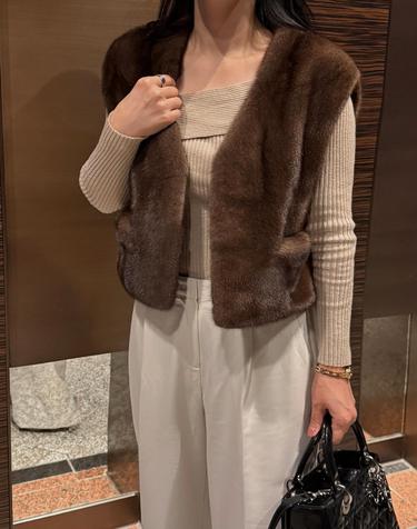 준퍼 로제 브이넥 투포켓 밍크베스트