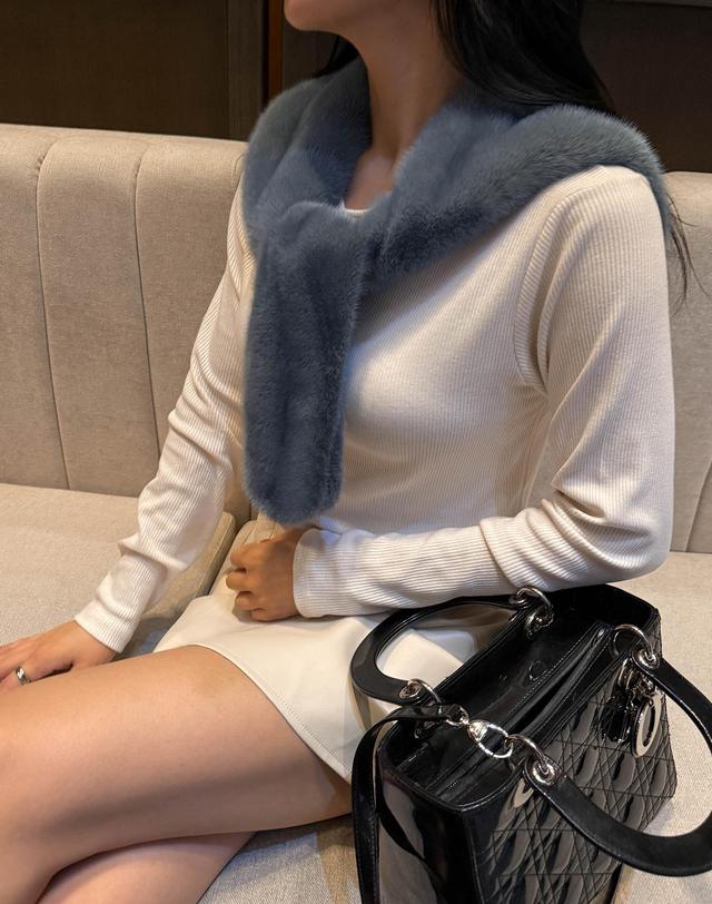 준퍼 준퍼 어부바 숄 밍크 머플러 착용컷