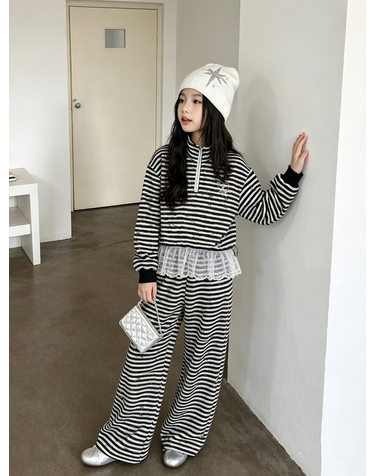 스트라이프 레이스 맨투맨 셋업 R24215