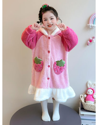 딸기 포켓 후드 극세사 가운 R28786