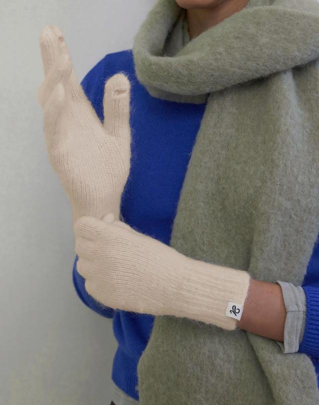 엠디지티 Mohair Touch Gloves[MDE6ZJ0004] 착용컷