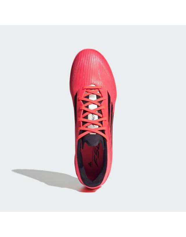 아디다스 [ADIDAS] F50 리그 잔디 부츠 터보 / 오로라 블랙 / 플래티넘 메탈릭_IF1335 착용컷