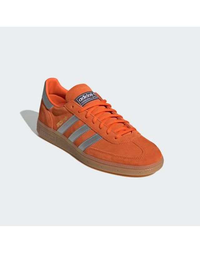 아디다스 [ADIDAS] 핸드볼 전용 신발 알루미나 / 다크 브라운 / 껌_JH7557 착용컷