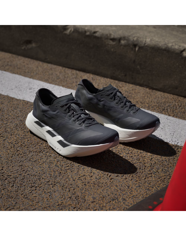 아디다스 [ADIDAS] 아디다스 아디제로 아디오스 프로 4 / 코어 블랙 / 코어 블랙 / 그레이 파이브_JR6360 착용컷