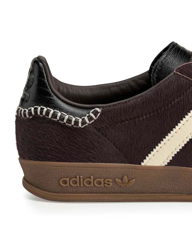 아디다스 [ADIDAS] 웨일스 보너 가젤 포니 슈즈 / 오로라 커피-원더 화이트-코어 블랙_KK3640 착용컷