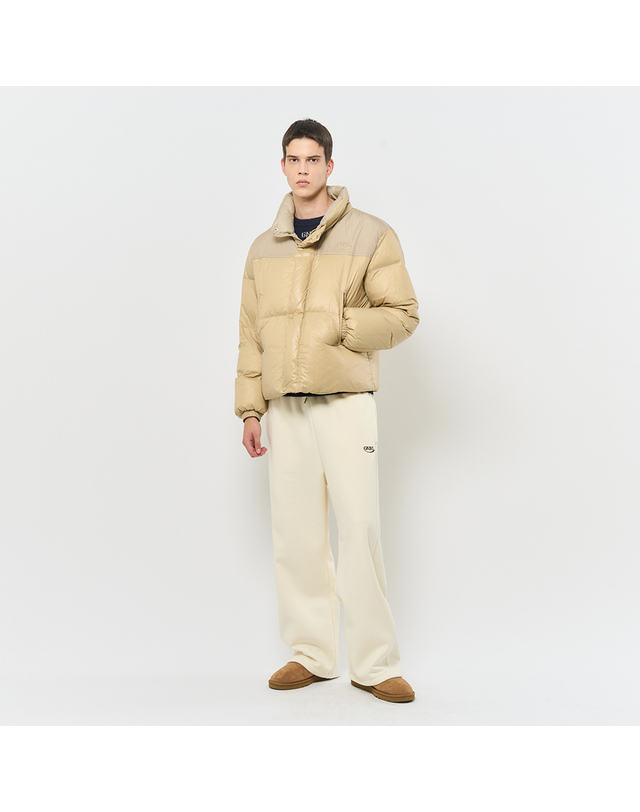 제너럴아이디어 UNISEX 기모 밴딩 스웨트 팬츠 [CREAM] / SBC4U11010 착용컷