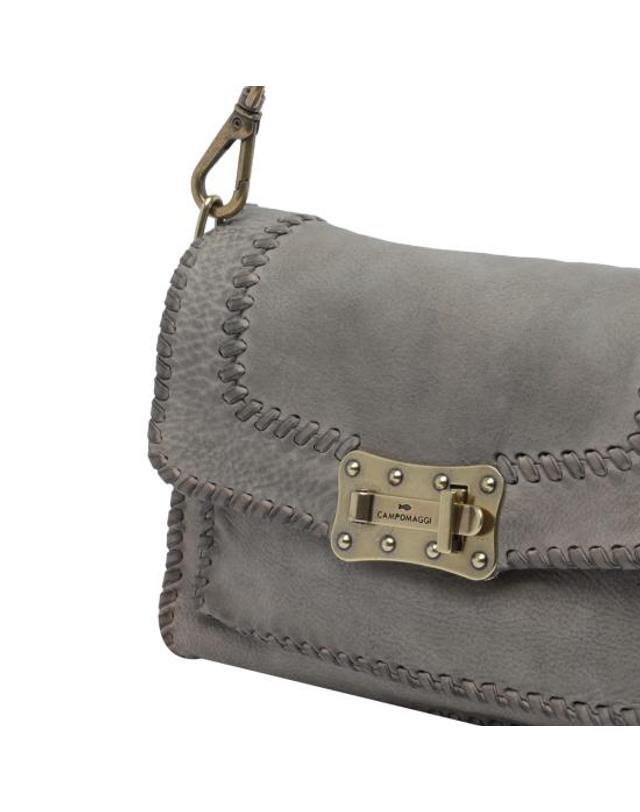 캄포마찌 [해외직구] 26FW 캄포마찌 숄더백 C016500ND X3133C0552 Grey 착용컷