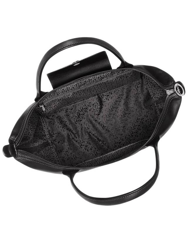 롱샴 [해외직구] 26SS 롱샴 M Le Pliage Xtra 쇼핑 백 L2605987001 TP573168393 착용컷