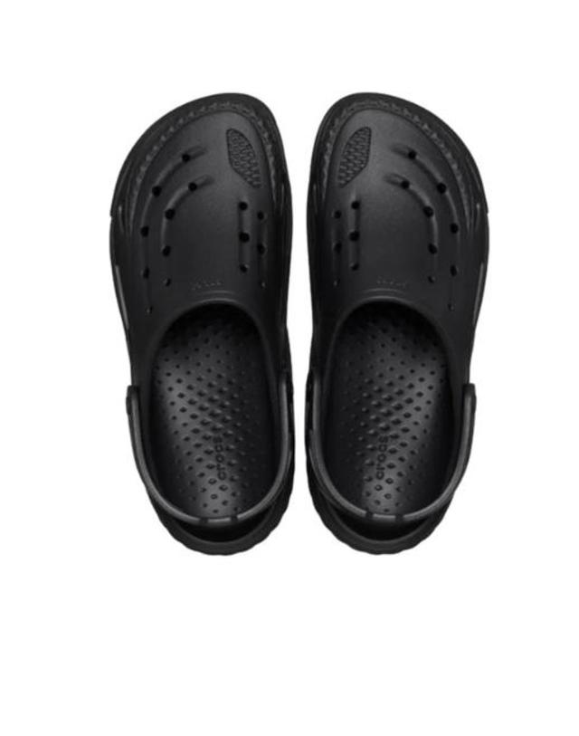 크록스 [해외직구] 24SS 크록스 여성 샌들 209501BLACK TP580111792 착용컷