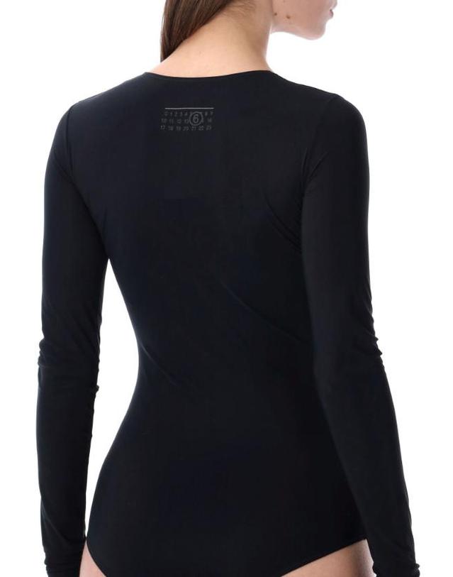 엠엠식스 메종 마르지엘라 [해외직구] 26SS 메종마르지엘라 메종마르지엘라 lycra 저지 바디 수트 26PS62NA0085S20518900 TP580058261 착용컷
