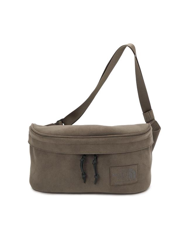 노스페이스 퍼플라벨 노스페이스 퍼플라벨 Synthetic Leather Field Funny Pack 숄더백 2컬러 N26FU040 착용컷