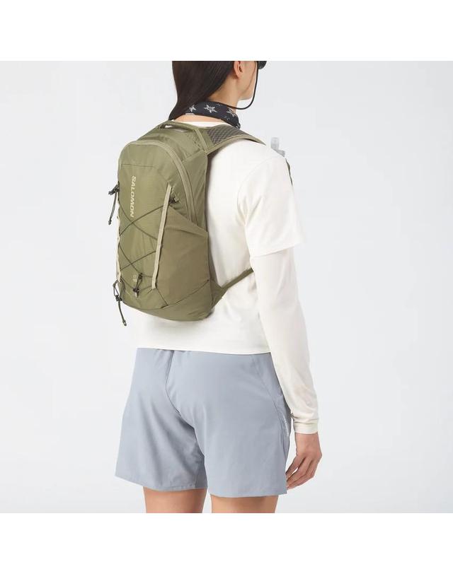 살로몬 살로몬 XT 10 등산 트레킹 러닝 백팩 배낭 가방 남녀 공용 올리브 LC2858600 착용컷