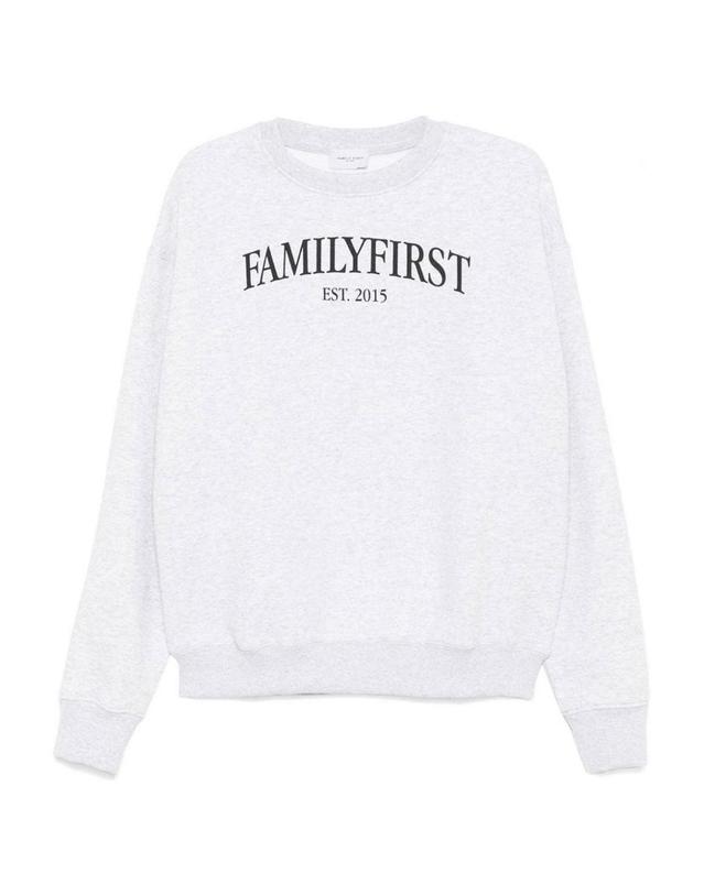 패밀리 퍼스트 [해외직구] 24FW 패밀리퍼스트 스웨트 셔츠 WITH 로고 SF2404GREY TP572902454 착용컷