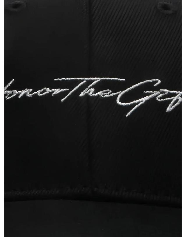 오너 더 기프트 [해외직구] 26 FW 아너 더 기프트 스크립트 로고 자수 베이스볼 캡 HTG260370004BLK TP459769243 착용컷