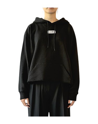 MM6 마르지엘라 MM6 패치 밑단 컷 박시핏 후드티셔츠 S52GU0234 M25025 900