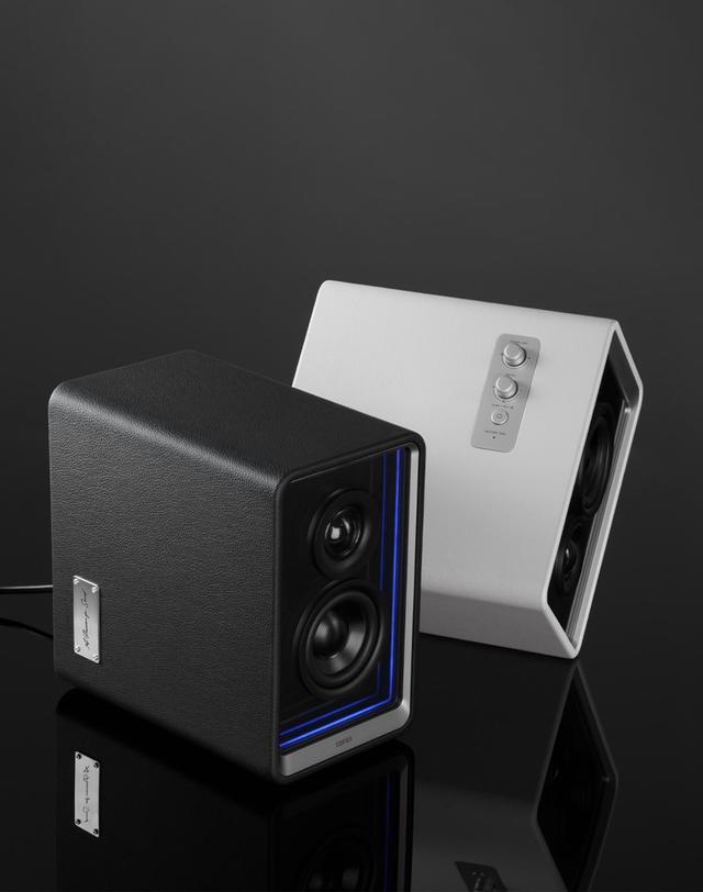 에디파이어 [EDIFIER] 에디파이어 QR65 액티브 모니터 데스크탑 블루투스 스피커 착용컷