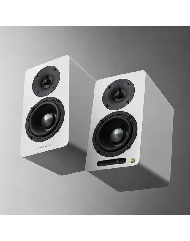 에디파이어 [EDIFIER] 에디파이어 AIRPULSE A60 Hi-Fi 블루투스 스피커 착용컷