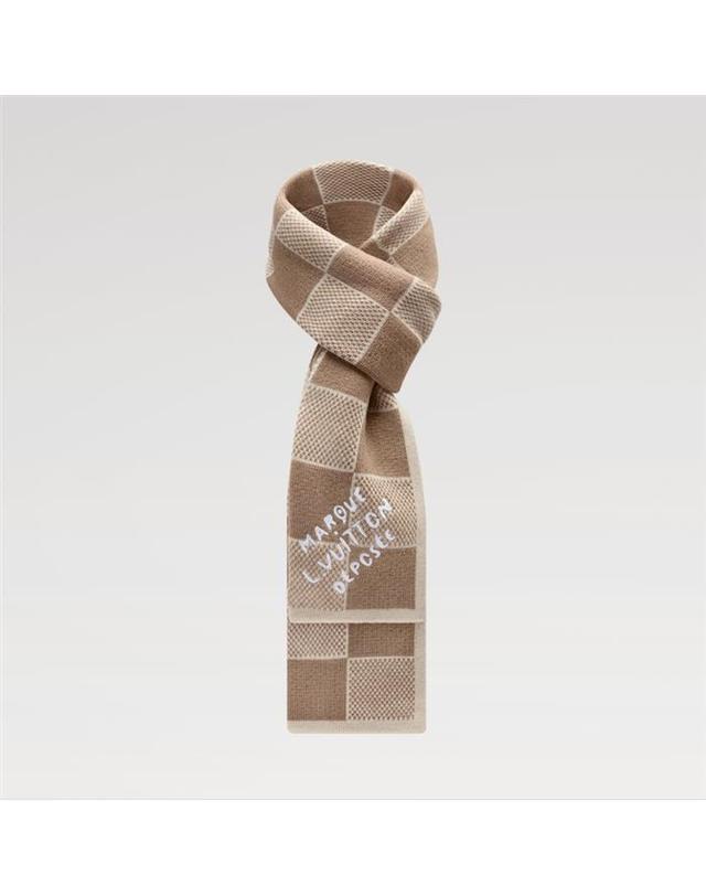 루이비통 [국내백화점/당일발송] 루이비통 다미에 헤리티지 (Damier Heritage) 스카프 M97585 / 스카프 착용컷
