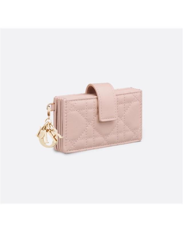 디올 [국내백화점/당일발송] [국내백화점/당일발송] 디올 Lady Dior Jasmine 카드 지갑 파우더 핑크 S0074ONMJ_M973 착용컷