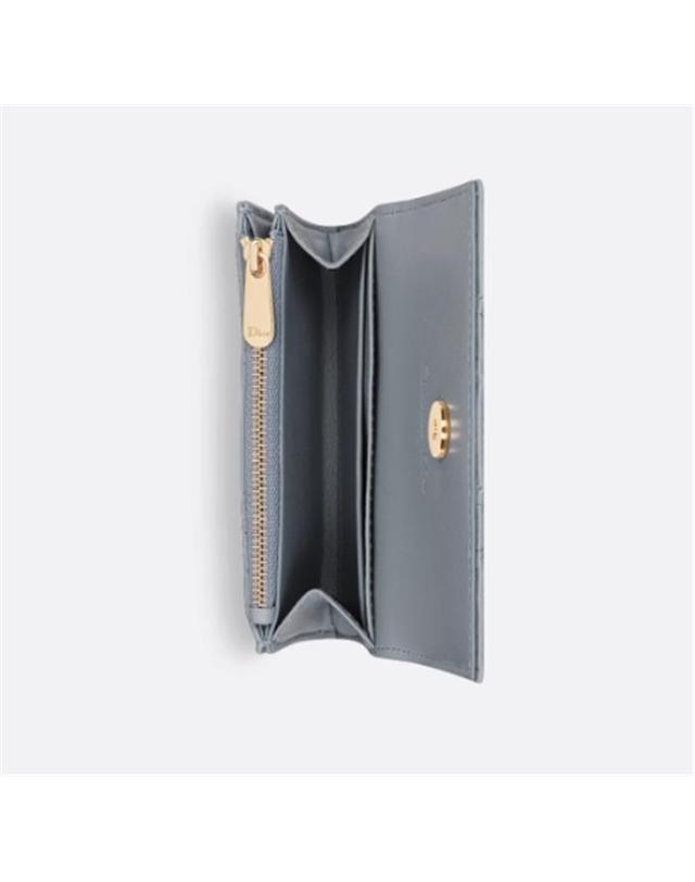 디올 [국내백화점/당일발송] [국내백화점/당일발송] 디올 My Dior Glycine 지갑 S0966ONMJ_M81B / 여성 반지갑 착용컷